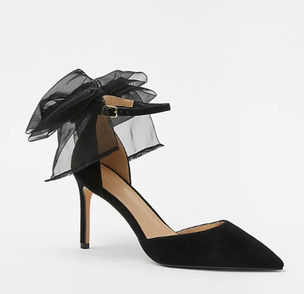 NWOB Ann Taylor Organza Bow Suede Pumps Black Heels Size 6